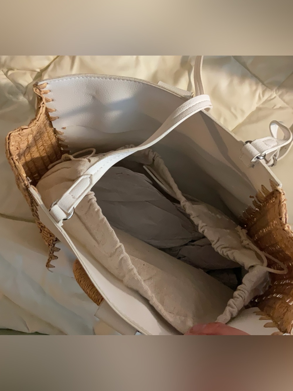 NWT Zara Cream Tote with Tan Woven Round Handles - Picture 5 of 6